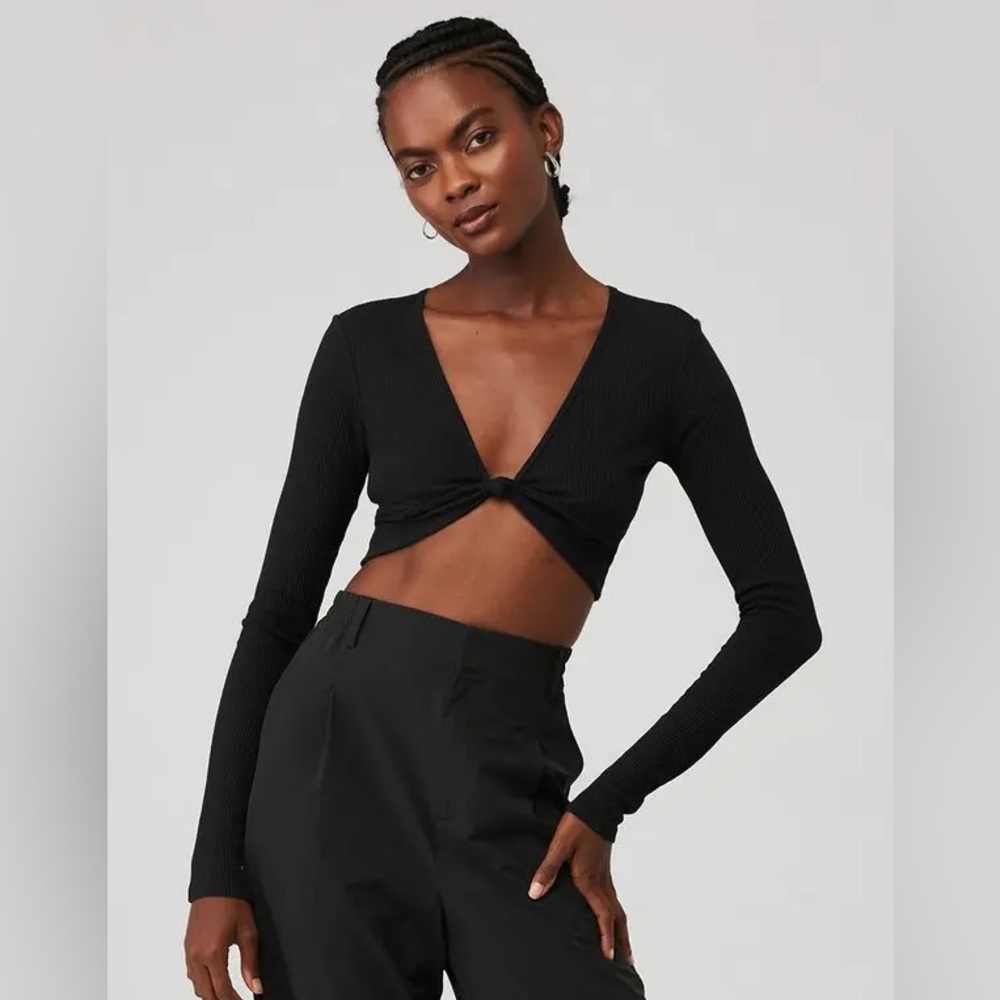 ALO Yoga Black Long Sleeve Crop Top